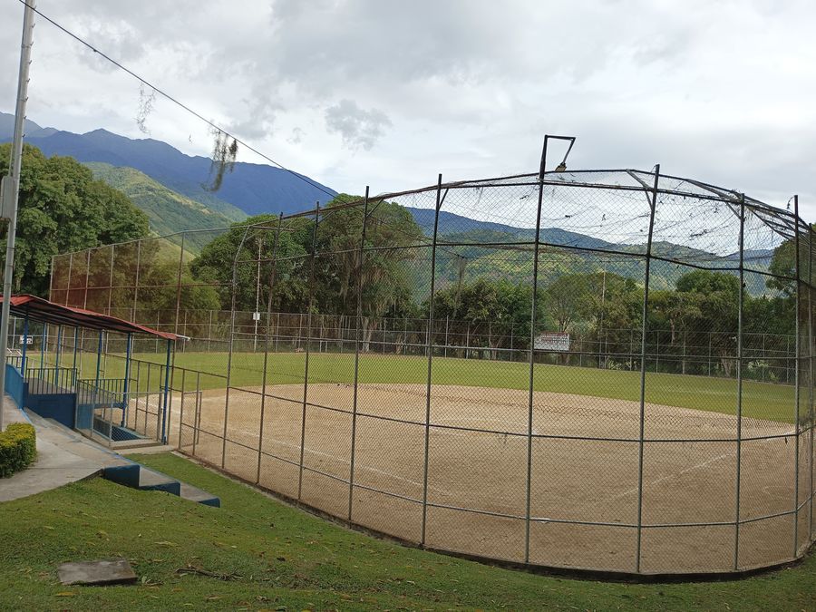 Malla de bateo del campo de softbol